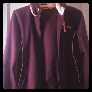 Maroon puma sweatshirt